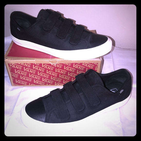 Vans Other - VANS Men’s Canvas 23 V style
